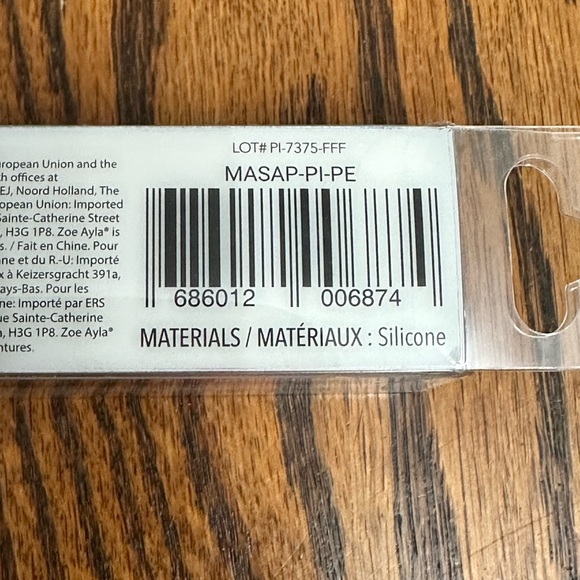 Zoe Ayla Face Mask Applicator (2) - Picture 3 of 4